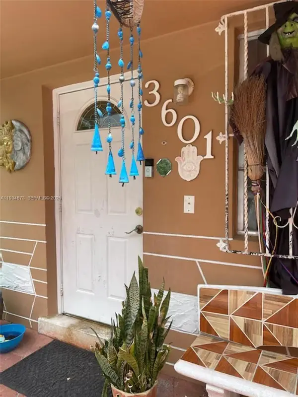 3601 NW 102nd St, Miami, FL 33147