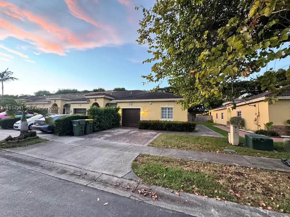 1236 NE 32nd Ave, Homestead, FL 33033 - Image #1