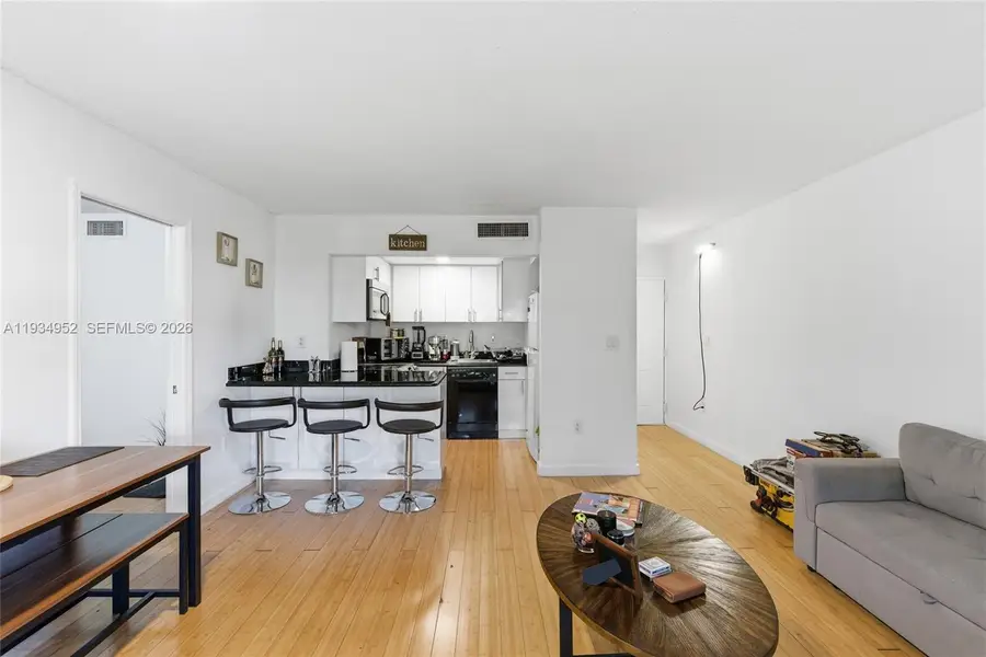 950 NW 11th St #3B, Miami, FL 33136 - Image #3