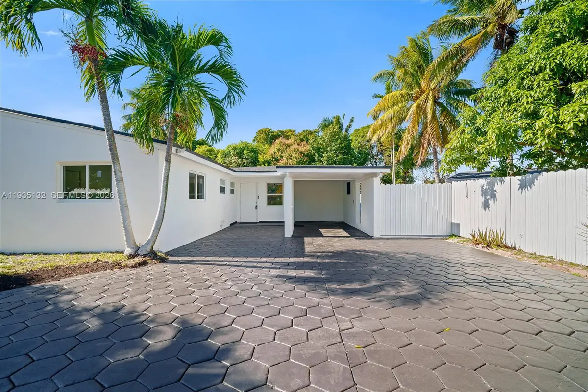 2902 SW 67th Ter, Miramar, FL 33023 - Image #1