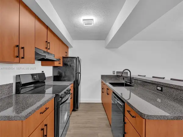 3911 SW 52nd Ave #4-1, Pembroke Park, FL 33023