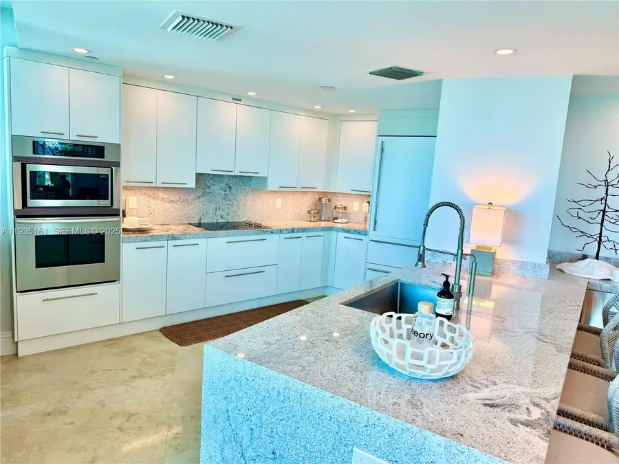 1200 Holiday Dr #705, Fort Lauderdale, FL 33316 - #3