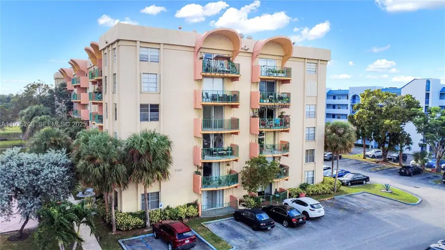 9360 Fontainebleau Blvd #101, Miami, FL 33172 - Image #2