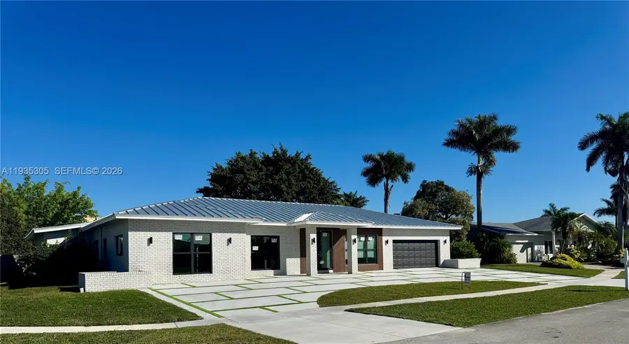 16733 Golfview Dr, Weston, FL 33326 - Image #3