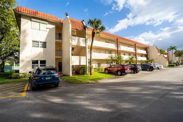 150 S Hollybrook Ter #208, Pembroke Pines, FL 33025