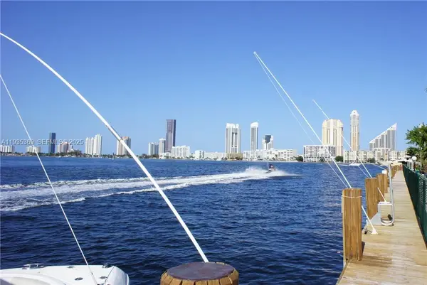 3745 NE 171st St #7, North Miami Beach, FL 33160