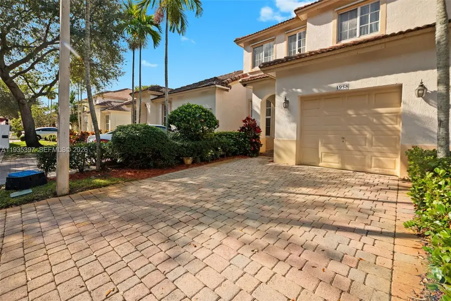 1958 NW 79th Way, Pembroke Pines, FL 33024 - Image #2