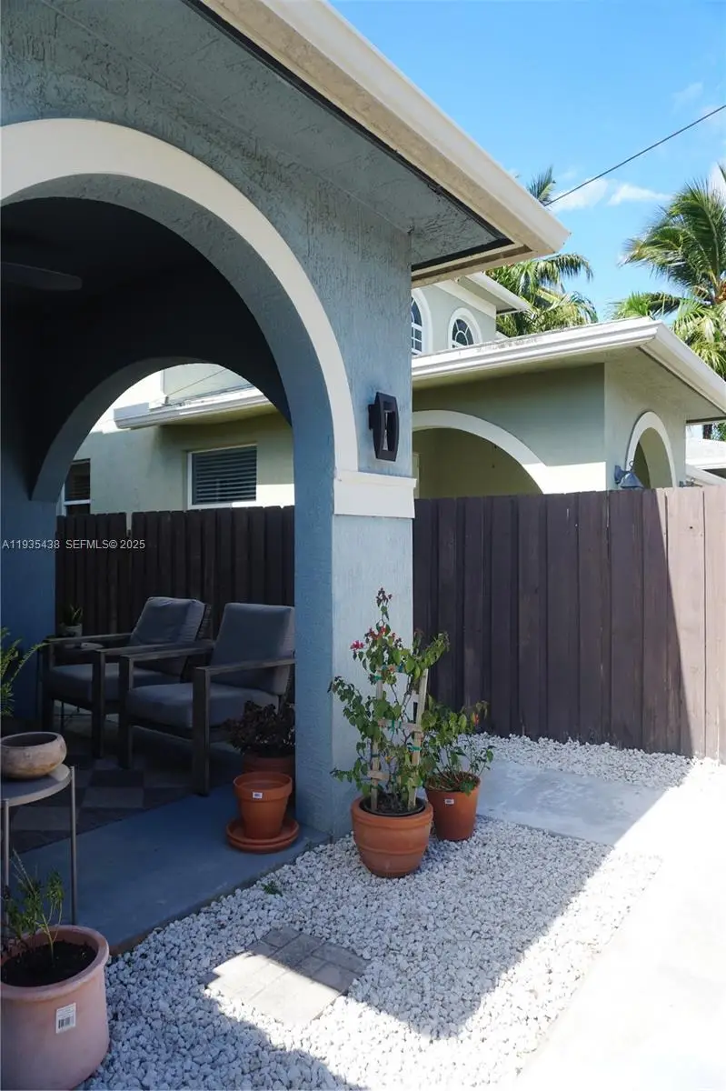 1139 NE 3rd Ave, Fort Lauderdale, FL 33304 - Image #2