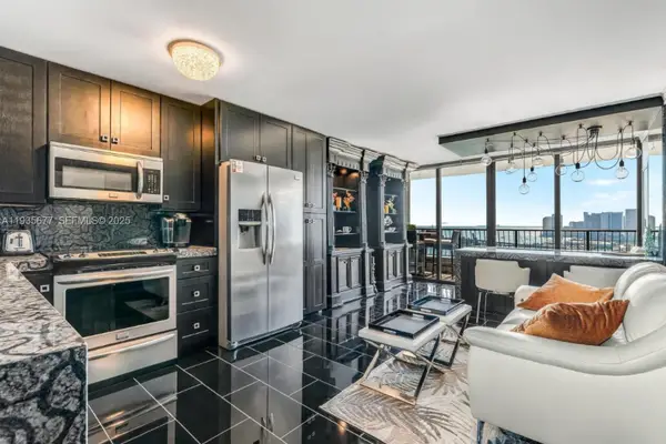 555 NE 15th St #30H, Miami, FL 33132