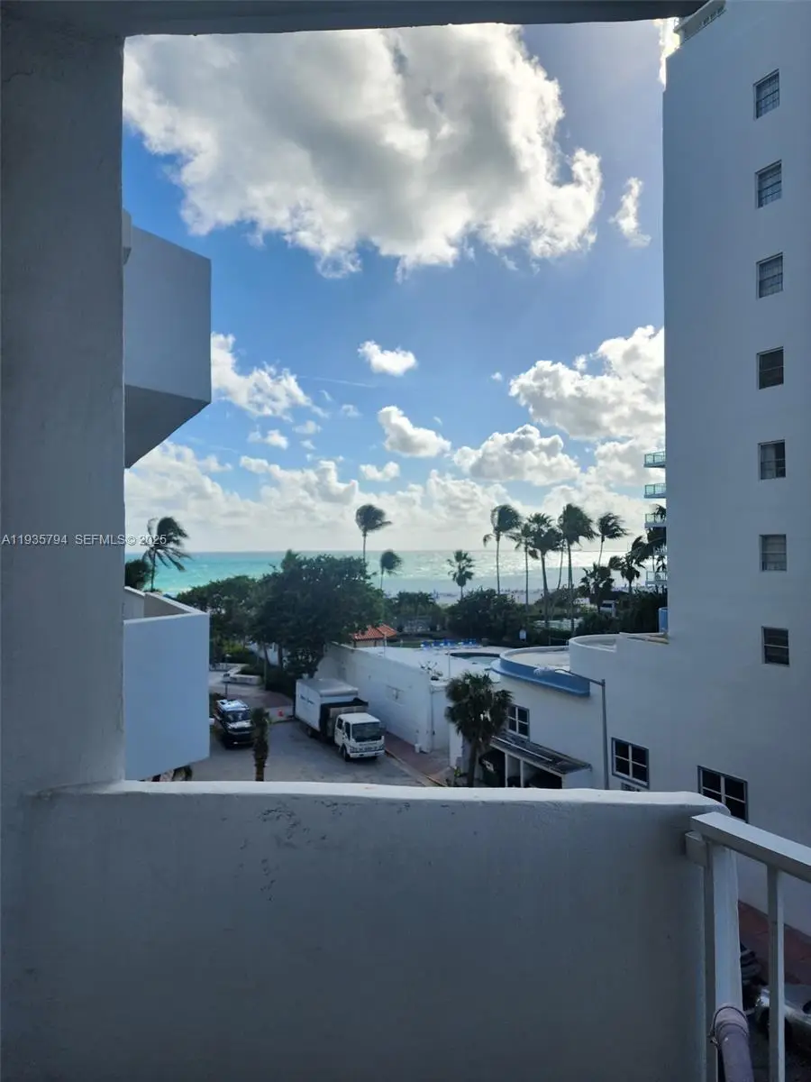 4301 Collins Ave #403, Miami Beach, FL 33140 - Image #3