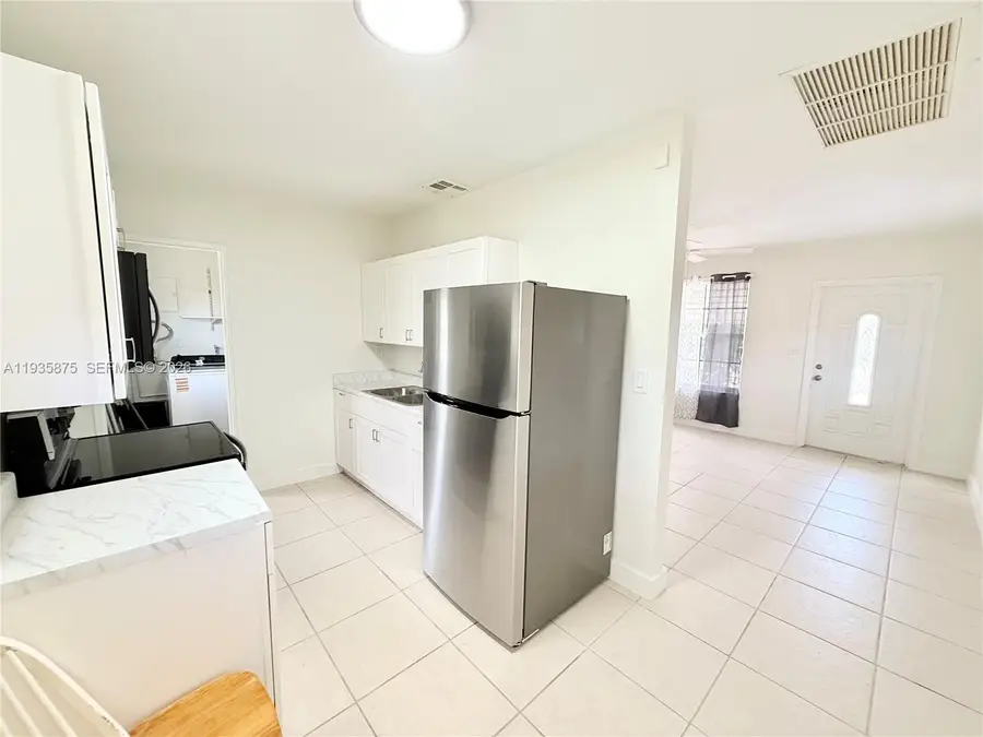 1311 N 69th Ave, Hollywood, FL 33024 - Image #2