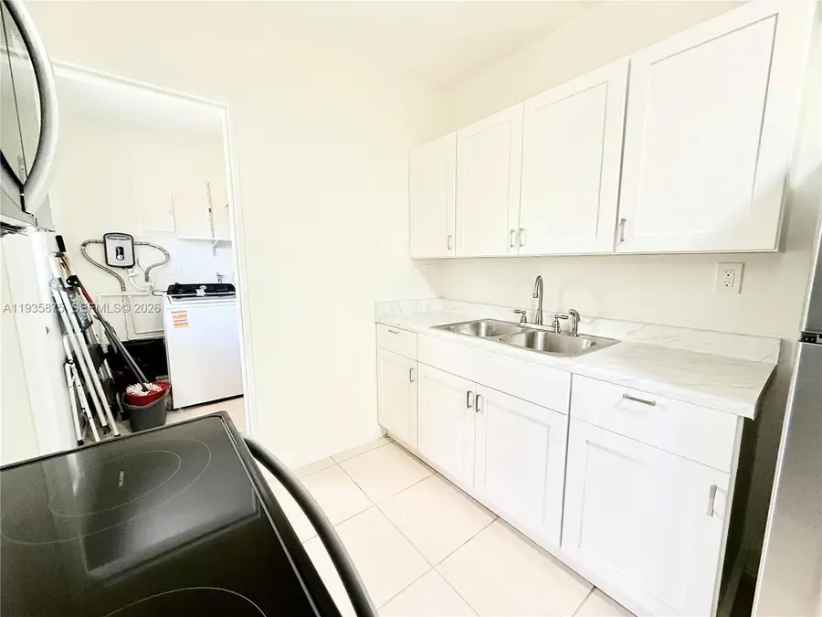 1311 N 69th Ave, Hollywood, FL 33024 - Image #3