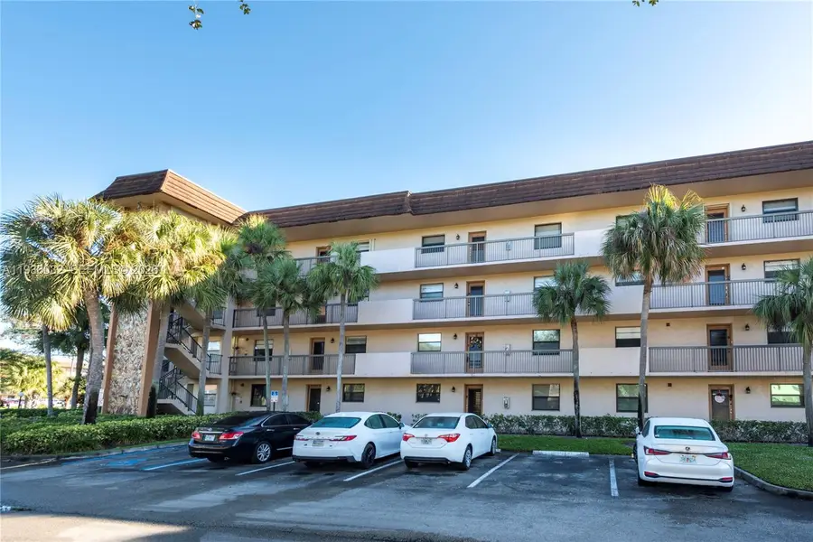 4970 E Sabal Palm Blvd #405, Tamarac, FL 33319 - Image #3