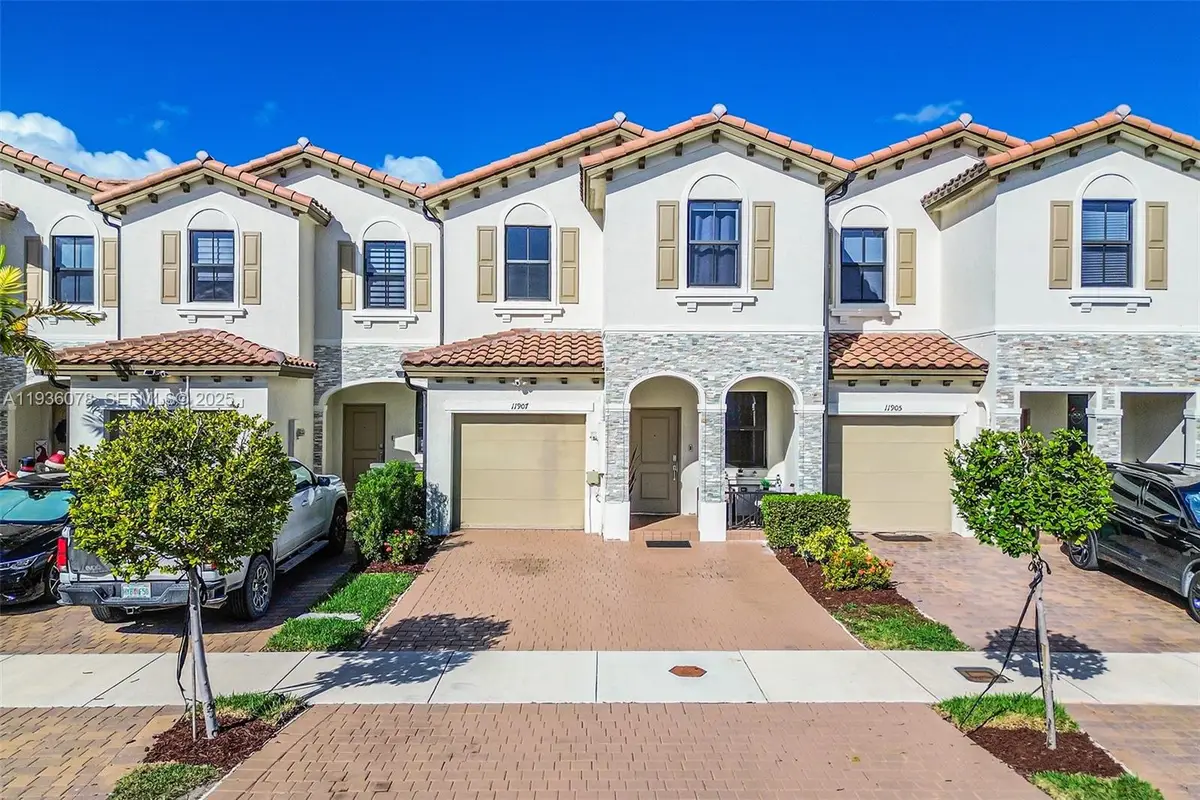 11907 SW 247th Ter, Homestead, FL 33032 - Image #1