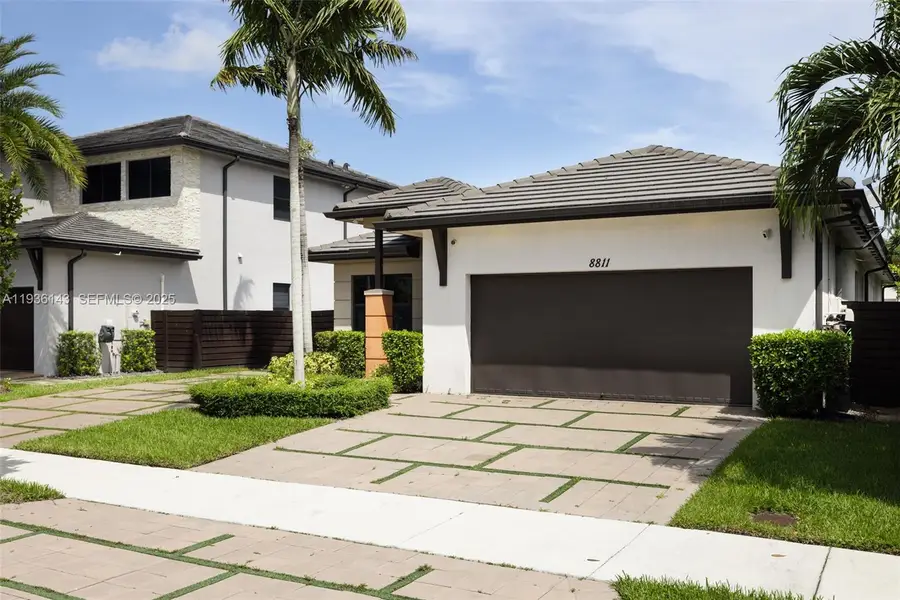 8811 NW 154th Ter, Miami Lakes, FL 33018 - Image #3