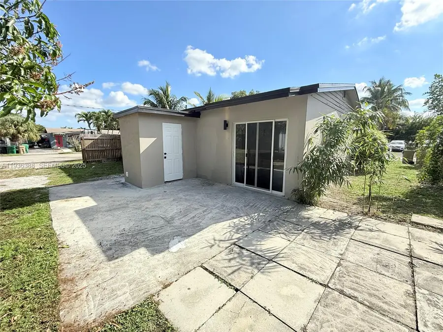 7821 NW 30th St, Hollywood, FL 33024 - Image #3