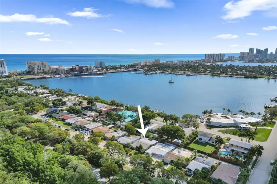 838 Johnson St, Hollywood, FL 33019 - Image #2