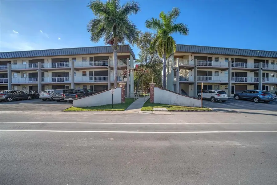 270 Layne Blvd #305, Hallandale Beach, FL 33009 - Image #3