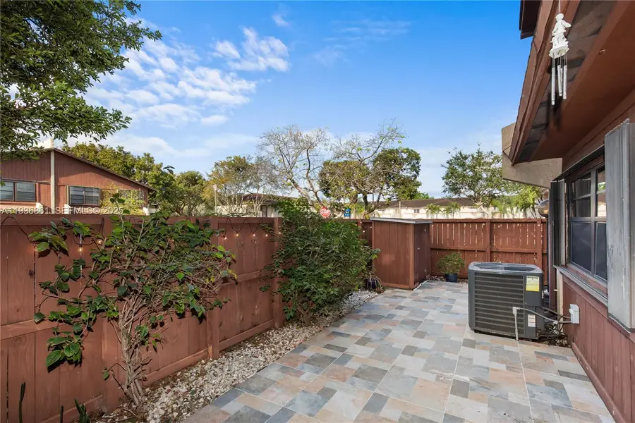 Address Withheld By Seller, Miami, FL 33173 - Image #3