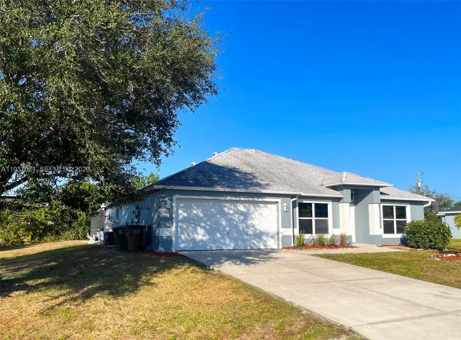 2116 NE 17th Av, Cape Coral, FL 33909 - Image #3