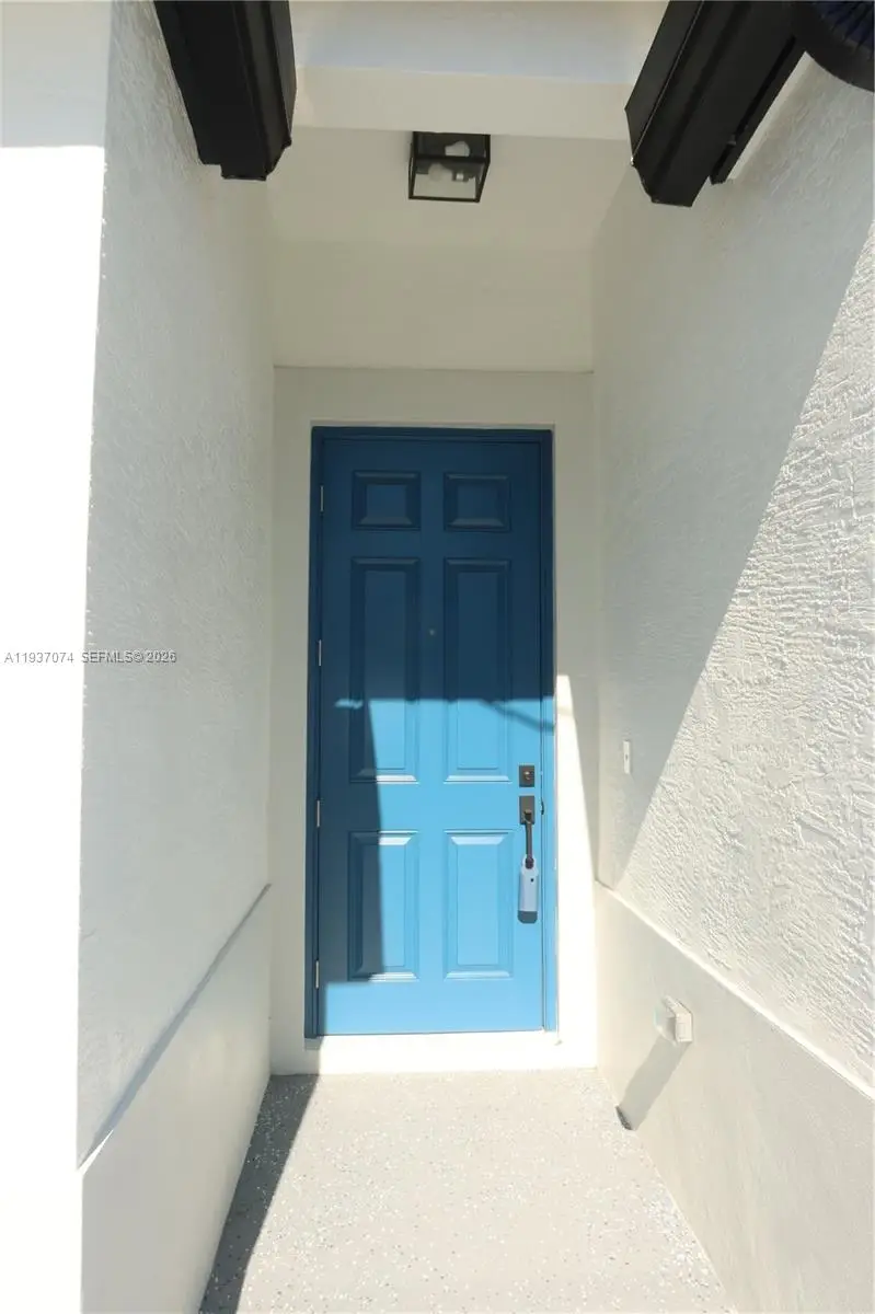 912 W 10th St, Riviera Beach, FL 33404 - Image #3