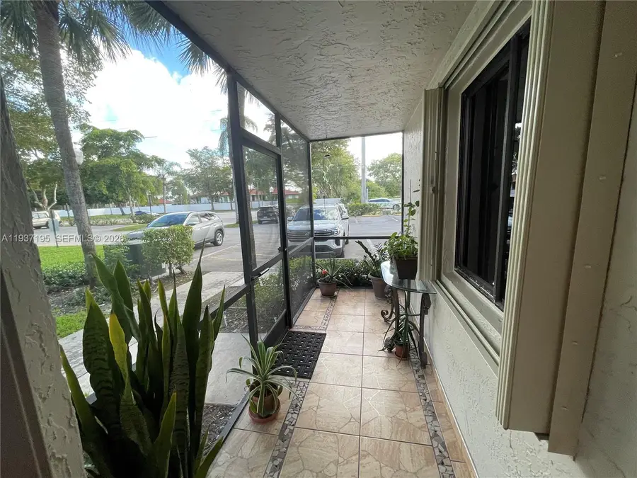 16240 Laurel Dr #101, Weston, FL 33326 - Image #3
