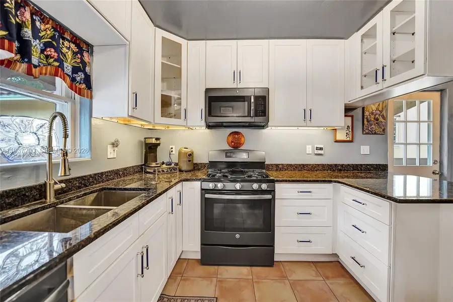 1340 Jackson St, Hollywood, FL 33019 - Image #3