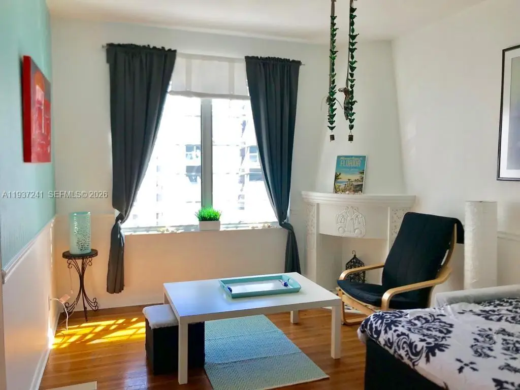 610 8th St #204, Miami Beach, FL 33139 - Image #1