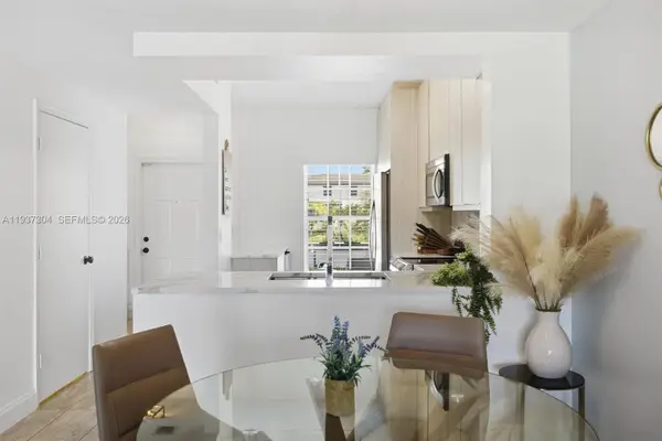 4919 SW 31st Ter, Dania Beach, FL 33312