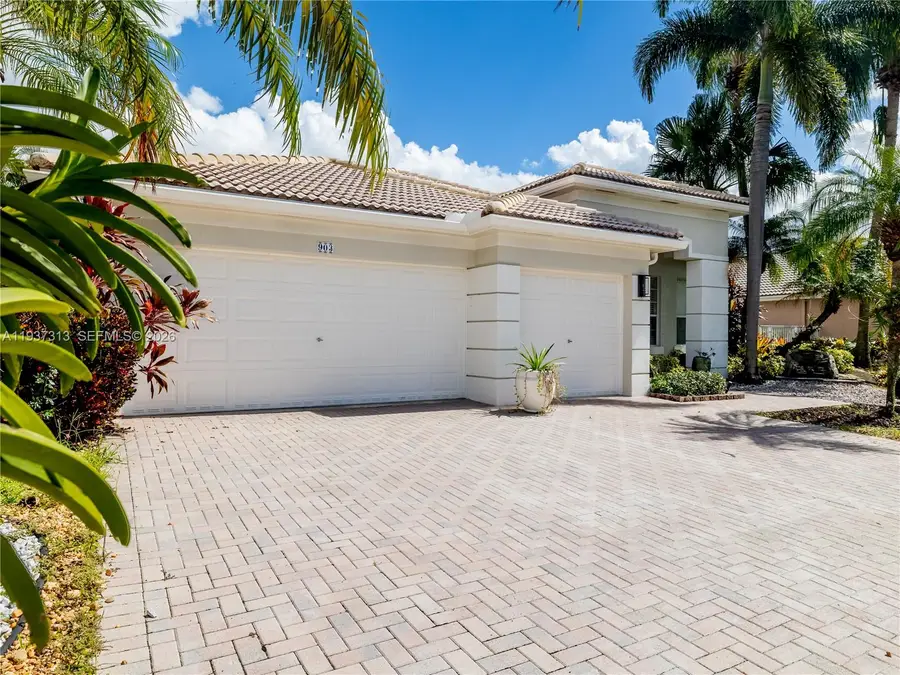 903 NW 167th Ave, Pembroke Pines, FL 33028 - Image #2