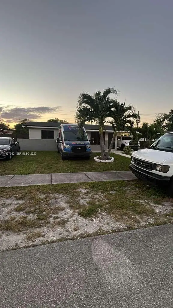 2041 NW 30th Way, Fort Lauderdale, FL 33311 - Image #2