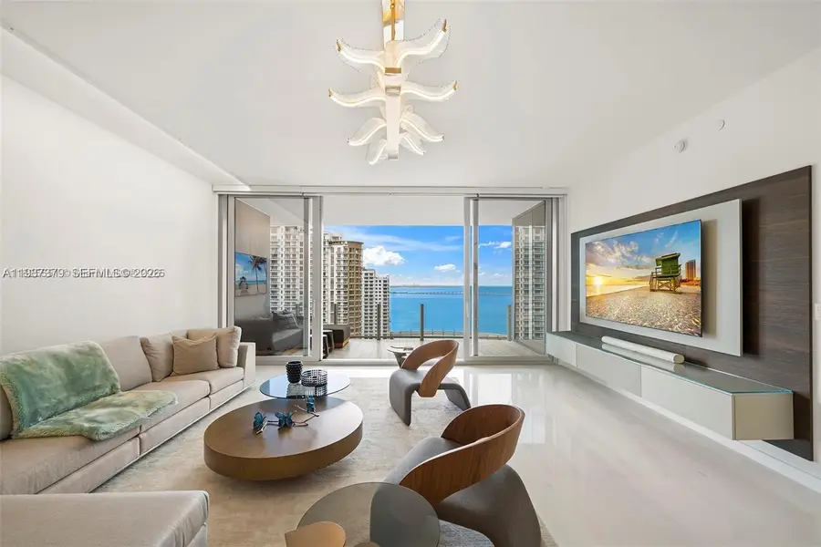 300 Biscayne Blvd Way #2703, Miami, FL 33131 - Image #2