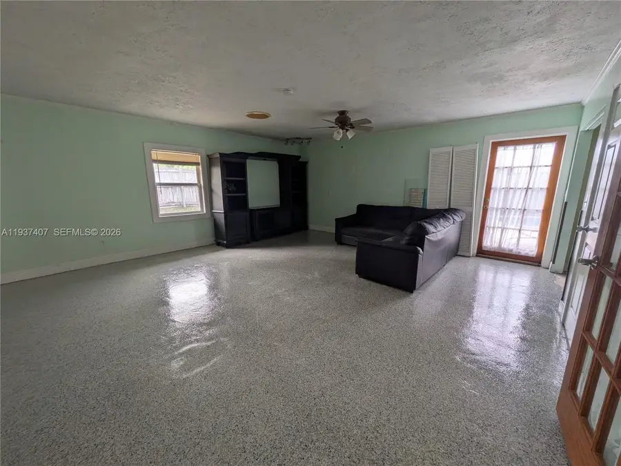 8075 SE Palm St, Hobe Sound, FL 33455 - Image #2