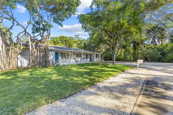 3021 SW 23rd St, Fort Lauderdale, FL 33312