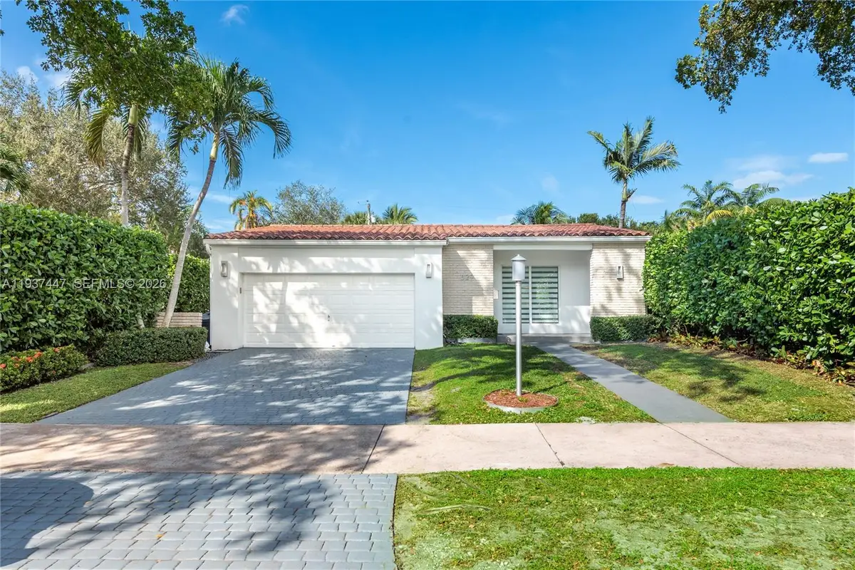 829 Malaga Ave, Coral Gables, FL 33134 - Image #1