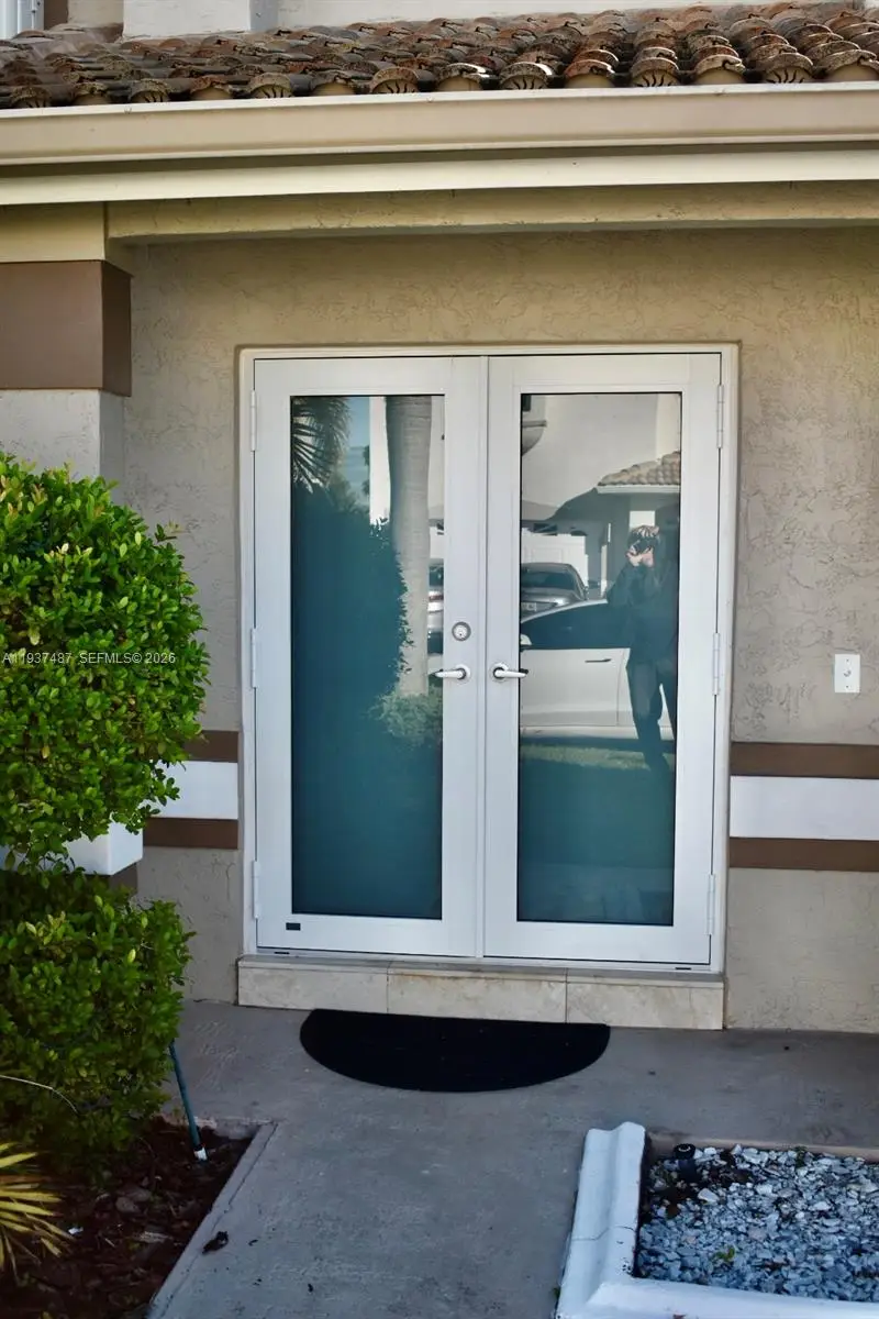 1352 NW 129th Way, Sunrise, FL 33323 - Image #3