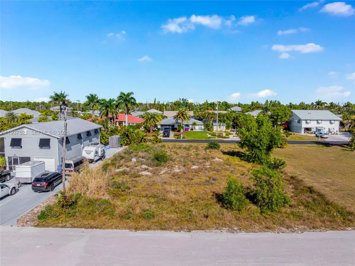 3800 Snowbird Ln, Saint James City, FL 33956 - #1