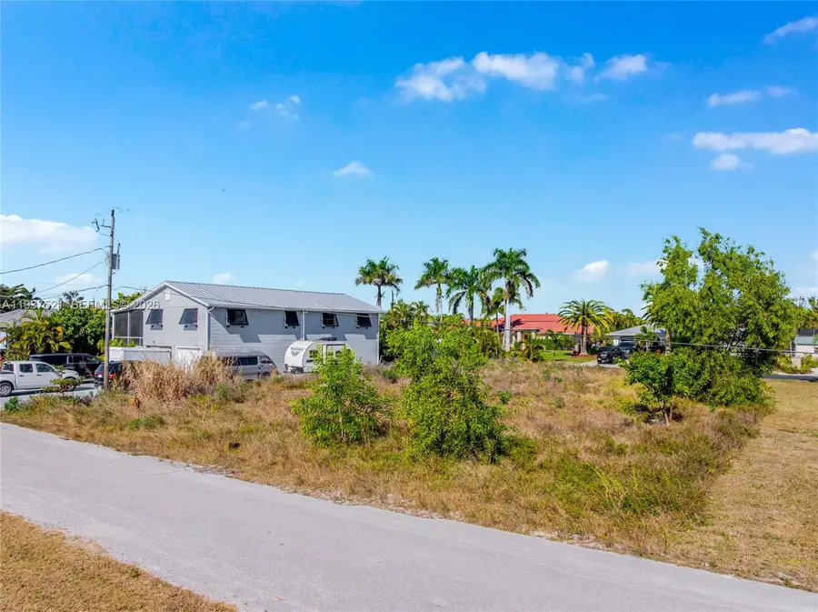 3800 Snowbird Ln, Saint James City, FL 33956 - #2