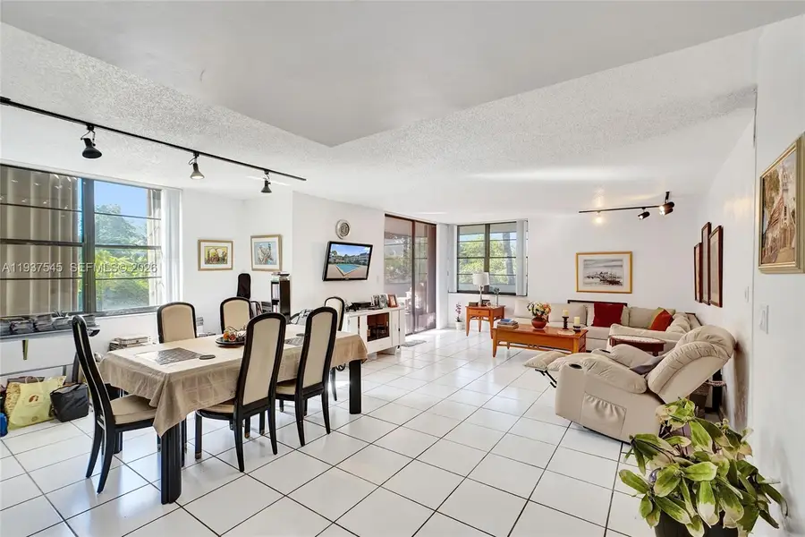 10854 Kendall Dr #221, Miami, FL 33176 - Image #2