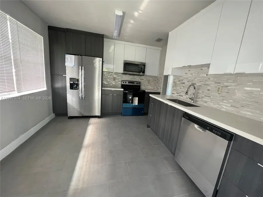 4321 NW 12th Ter, Oakland Park, FL 33309 - Image #3