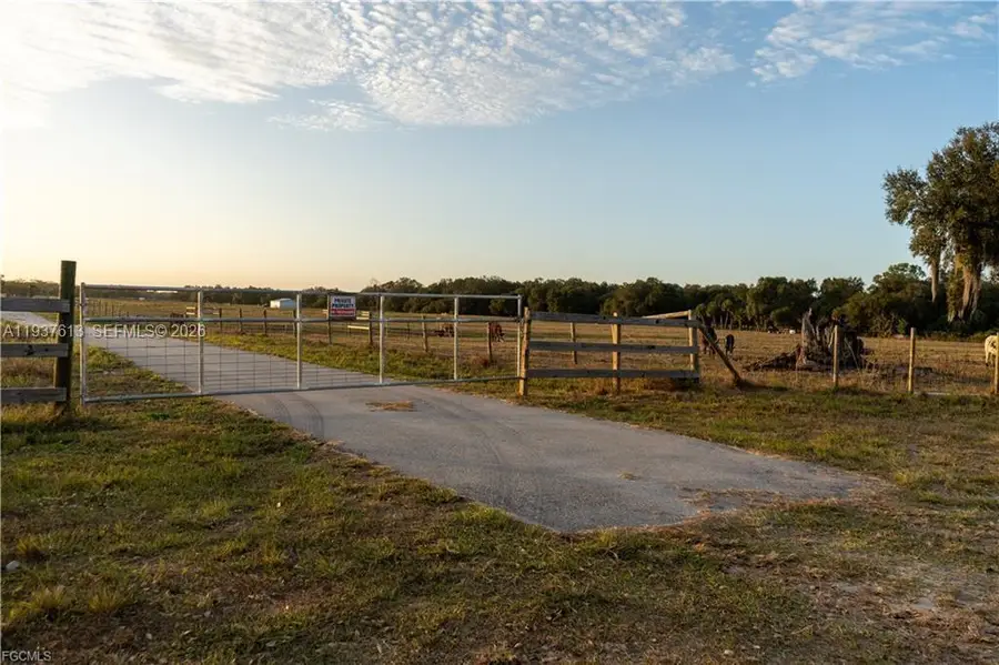 894 Cemetery Rd, Fort Denaud, FL 33935 - Image #3