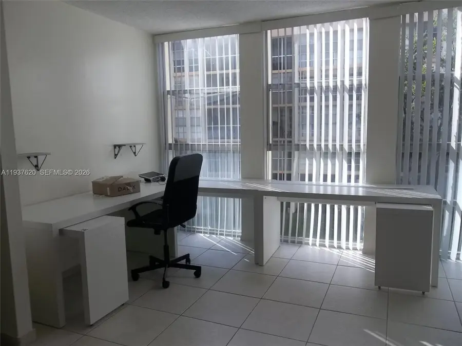 Address Withheld By Seller, Hallandale Beach, FL 33009 - Image #3