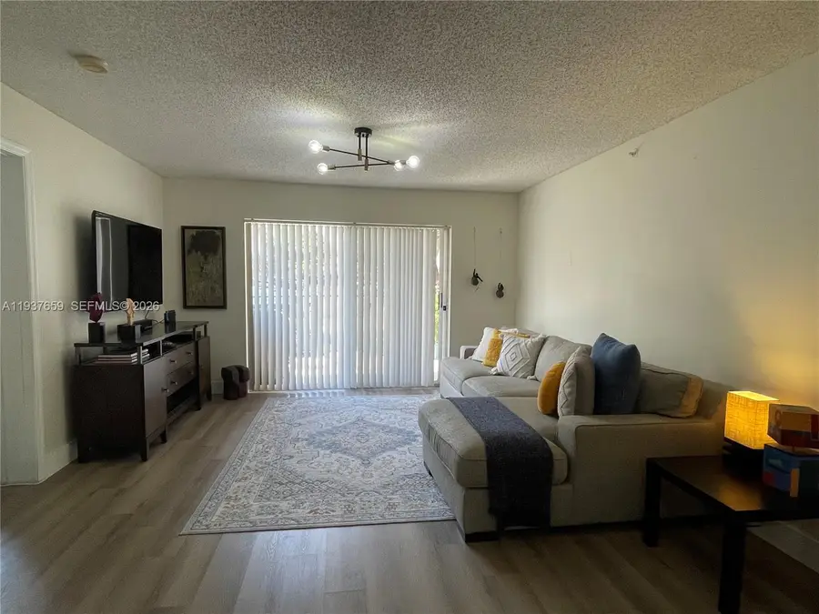 2009 SE 10th Ave #303, Fort Lauderdale, FL 33316 - Image #2
