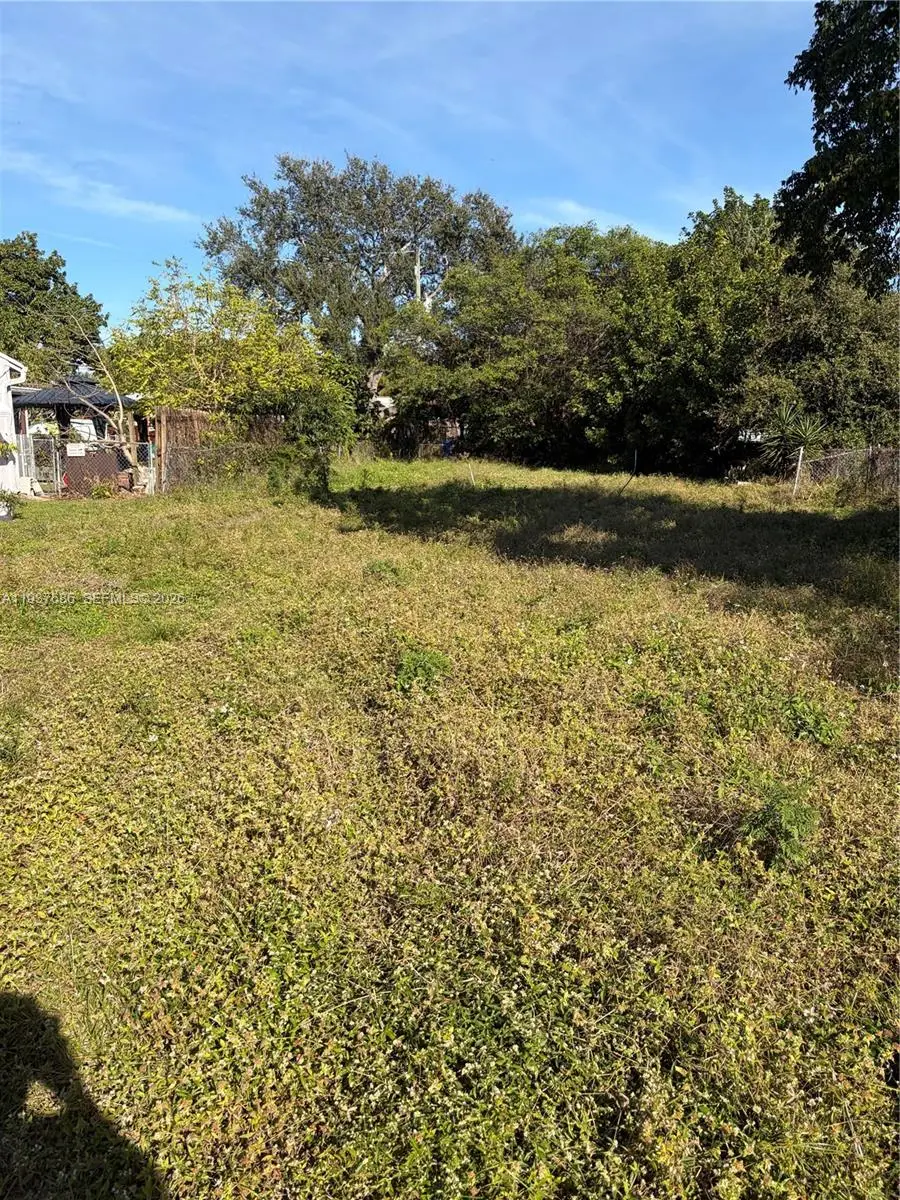 2205 Coolidge St, Hollywood, FL 33020 - Image #2