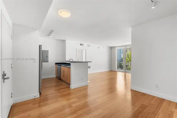 335 S Biscayne Blvd #908, Miami, FL 33131