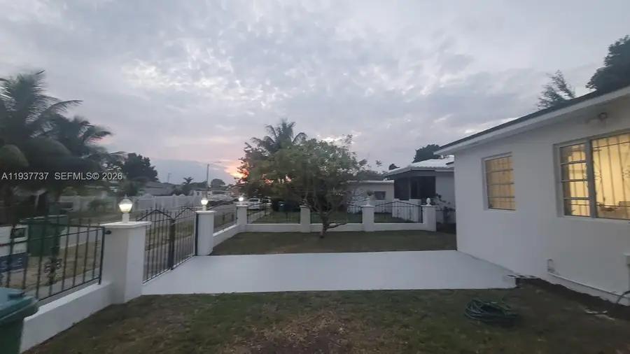 2951 NW 49th St, Miami, FL 33142 - Image #2