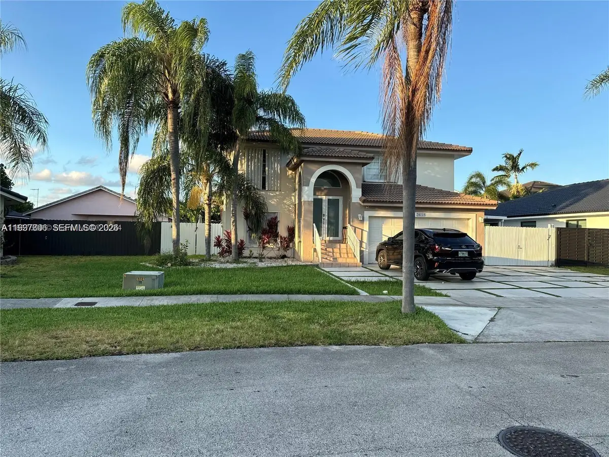 20219 SW 85th Pl, Cutler Bay, FL 33189 - Image #1
