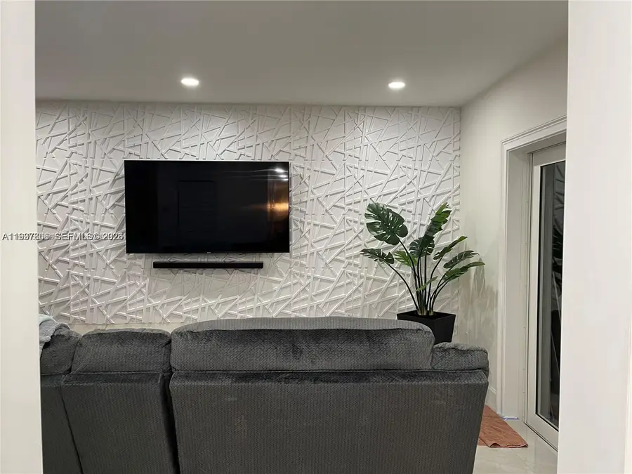 20219 SW 85th Pl, Cutler Bay, FL 33189 - Image #3