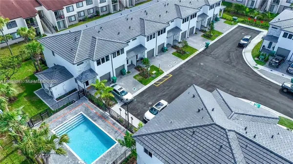 5125 SW 37th St, Pembroke Park, FL 33023