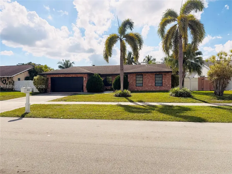 2814 SW 13th Dr, Deerfield Beach, FL 33442 - Image #2